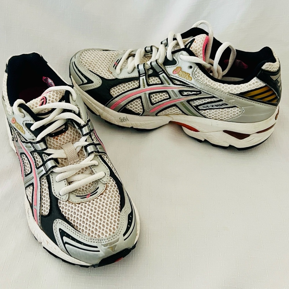 Asics~GT2100~Running/Gym Shoe - Picture 11 of 11